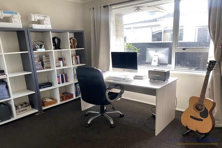 Photo of property in 2/19 Salford Avenue, Redwood, Christchurch, 8051