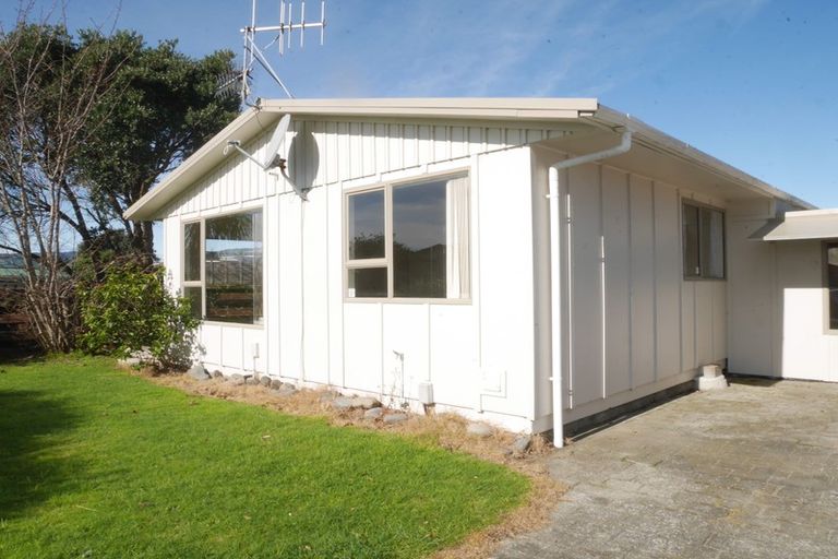Photo of property in 11a Cypress Grove, Paraparaumu, 5032