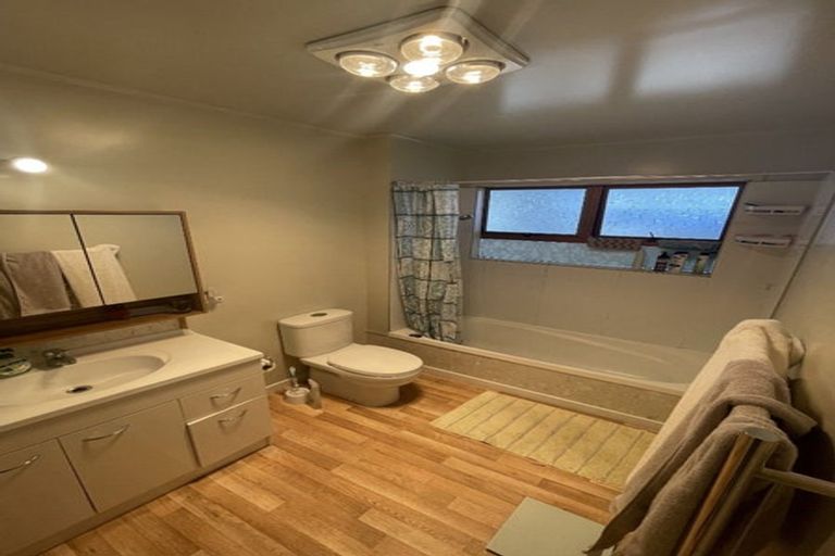 Photo of property in 15 Kauri Street, Inglewood, 4330