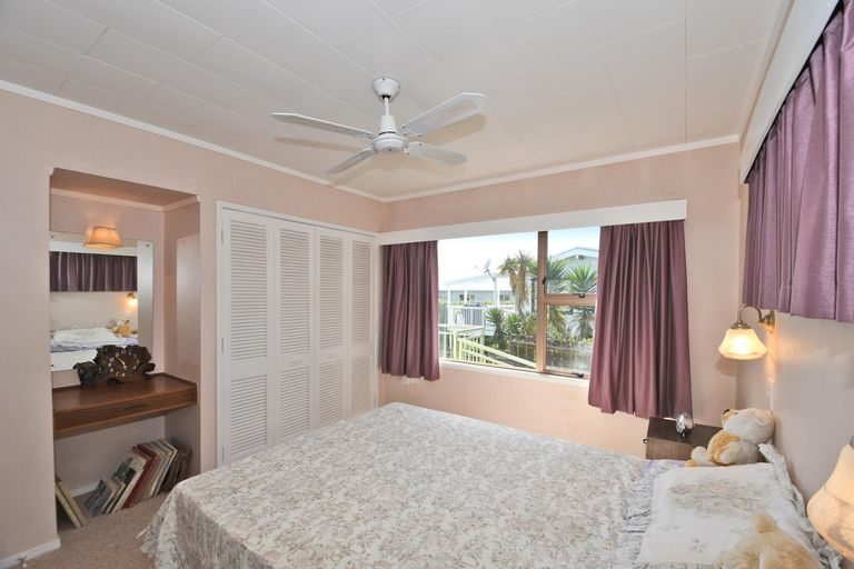 Photo of property in 18 Harbour View Road, Leigh, 0985