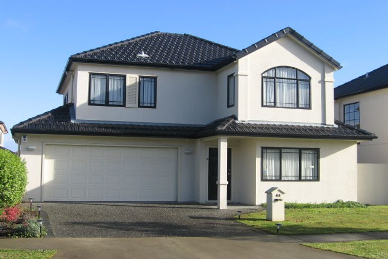 Photo of property in 68 Thornbury Crescent, East Tamaki Heights, Auckland, 2016