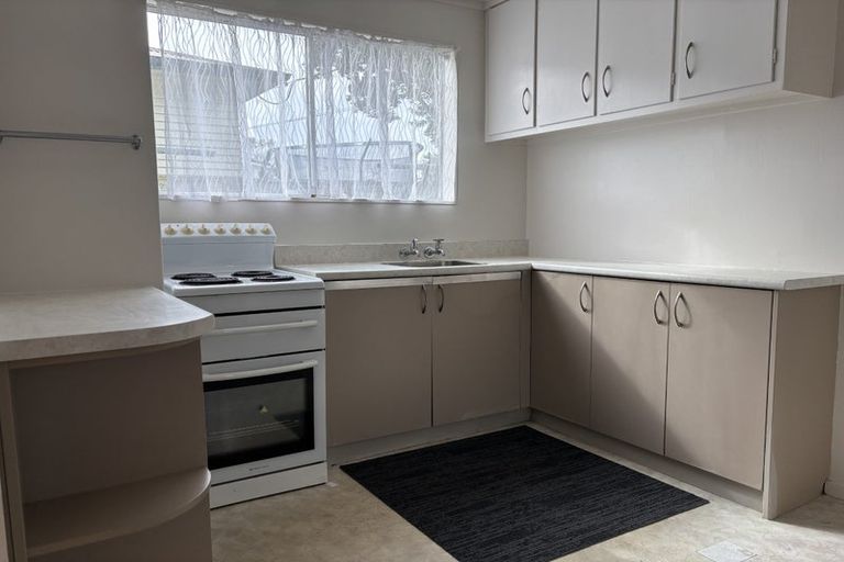 Photo of property in 28h Leighton Avenue, Waiwhetu, Lower Hutt, 5010