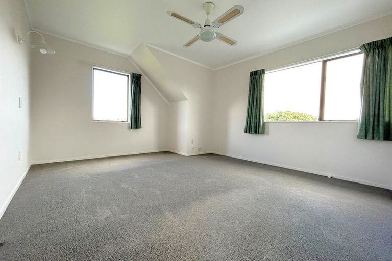 Photo of property in 2/14 Bramley Drive, Farm Cove, Auckland, 2012