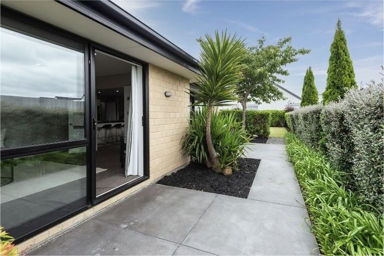 Photo of property in 17 Ashboult Street, Halswell, Christchurch, 8025