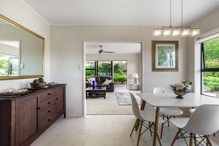 Photo of property in 2 Edgewater Grove, Orewa, 0931
