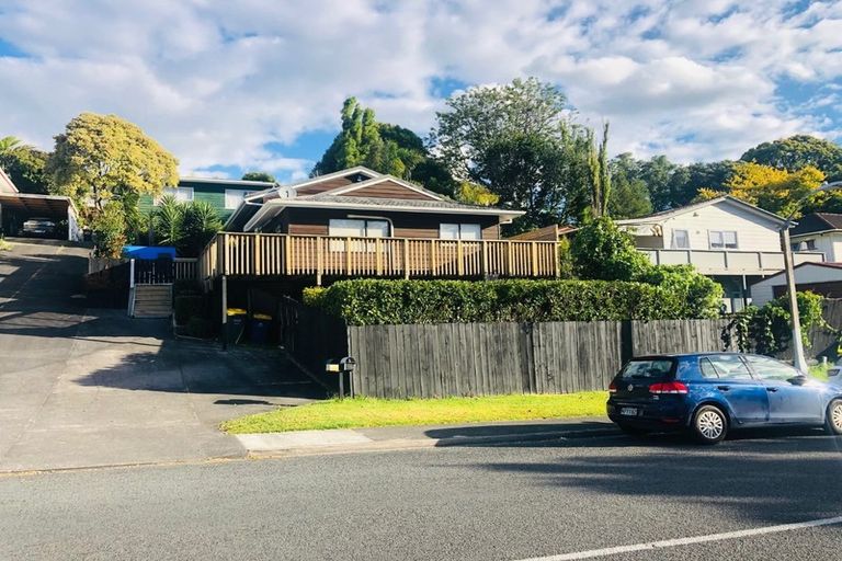 Photo of property in 1/111 Spinella Drive, Bayview, Auckland, 0629
