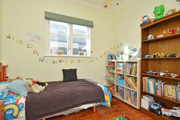 Photo of property in 3 Ngaio Street, Eastbourne, Lower Hutt, 5013