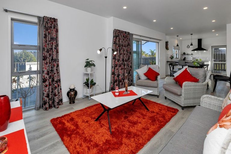 Photo of property in 11 Sea Dune Place, Ruakaka, 0116