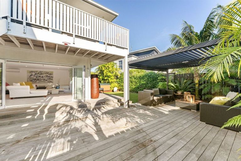 Photo of property in 16 Sutherland Avenue, Mount Maunganui, 3116