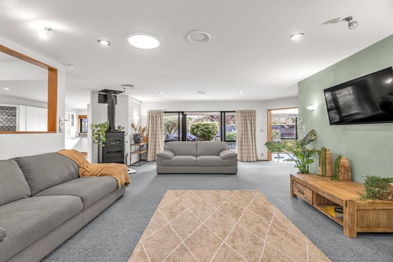 Photo of property in 6 Enverton Drive, Rangiora, 7400