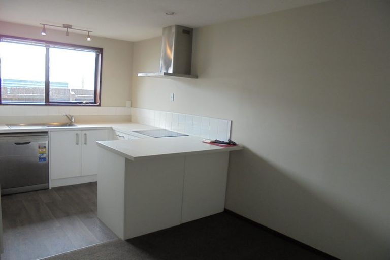 Photo of property in 1/204 Grimseys Road, Redwood, Christchurch, 8051