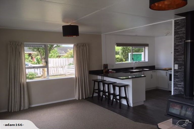 Photo of property in 15 Hornsby Street, Carterton, 5713