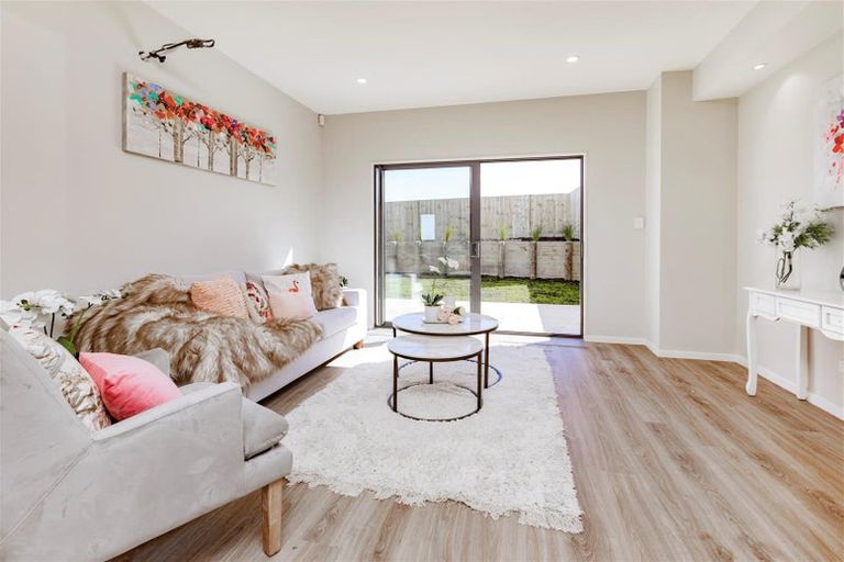 Photo of property in 10b Kotahitanga Street, Papakura, 2110