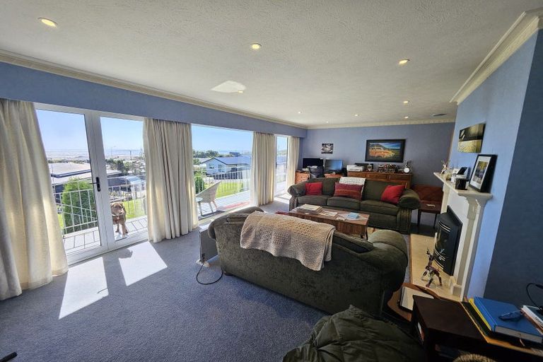 Photo of property in 127 Main South Road, Karoro, Greymouth, 7805