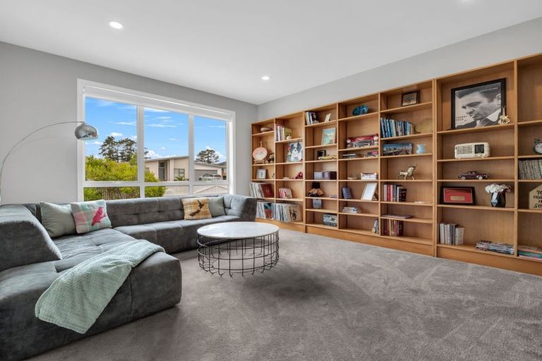 Photo of property in 14 Aporo Drive, Kumeu, 0810