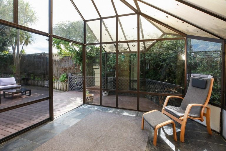 Photo of property in 2 Salmond Place, Dinsdale, Hamilton, 3204