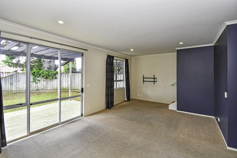 Photo of property in 17a Oakland Avenue, Papatoetoe, Auckland, 2025