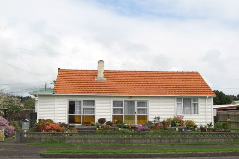 Photo of property in 13 Strange Street, Waitara, 4320