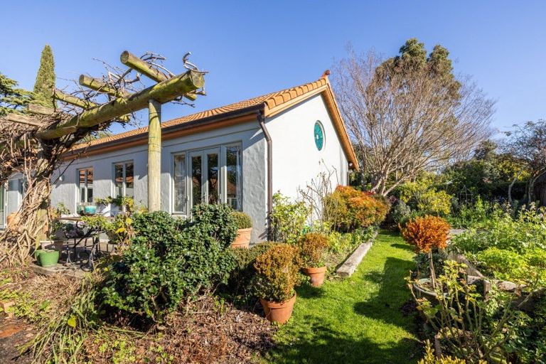 Photo of property in 65 Lucknow Road, Havelock North, 4130