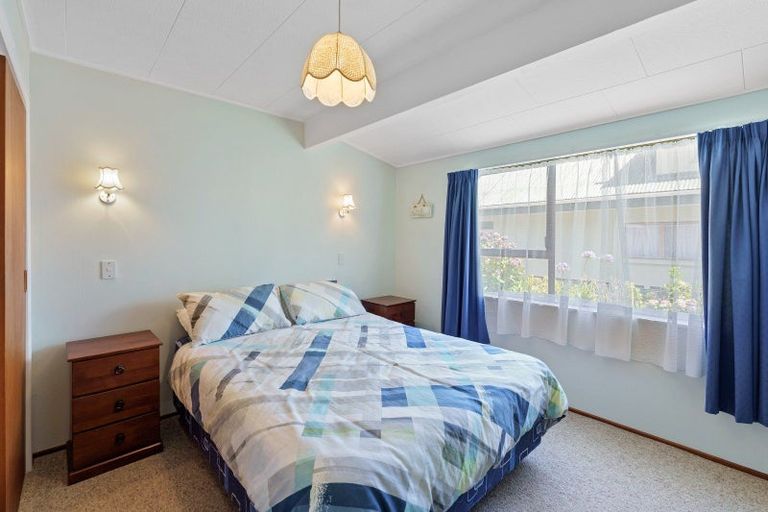 Photo of property in 18a Toi Street, Otaki Beach, Otaki, 5512