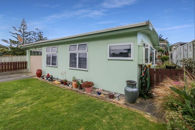 Photo of property in 59 Rua Avenue, Waitarere Beach, Levin, 5510