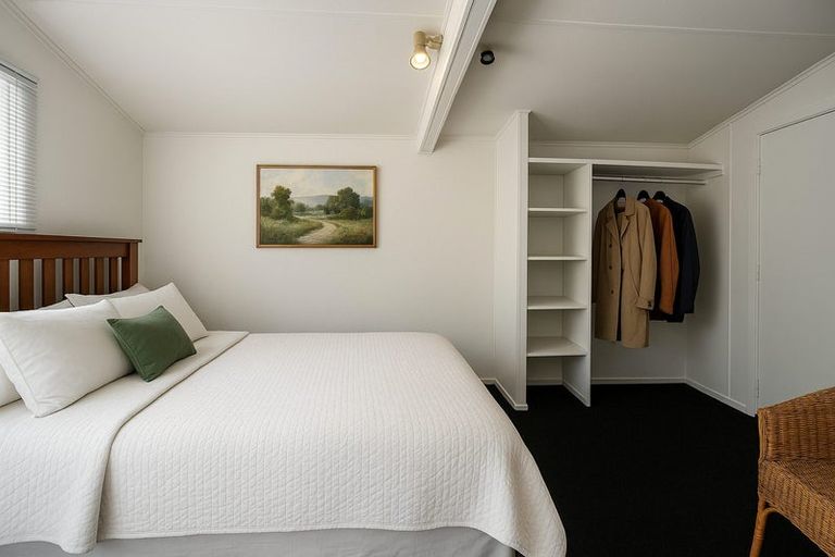 Photo of property in 62 Chatham Avenue, Paremoremo, Auckland, 0632