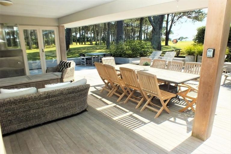 Photo of property in 708 Matarangi Drive, Matarangi, Whitianga, 3592