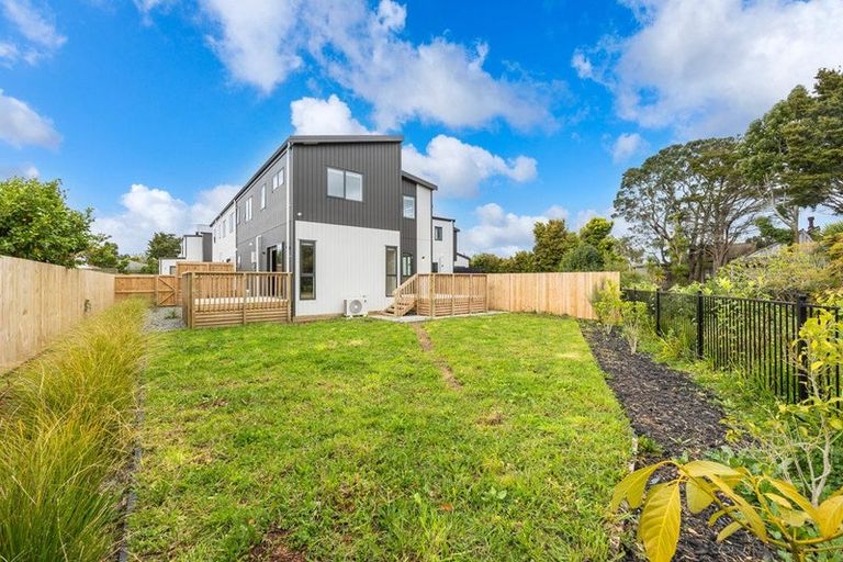 Photo of property in 40f Evelyn Place, Hillcrest, Auckland, 0627
