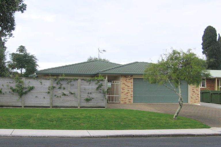 Photo of property in 16a Goods Road, Otumoetai, Tauranga, 3110