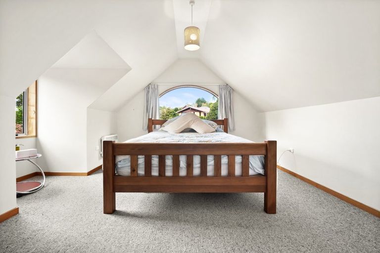 Photo of property in 100 Glenross Street, Glenross, Dunedin, 9011