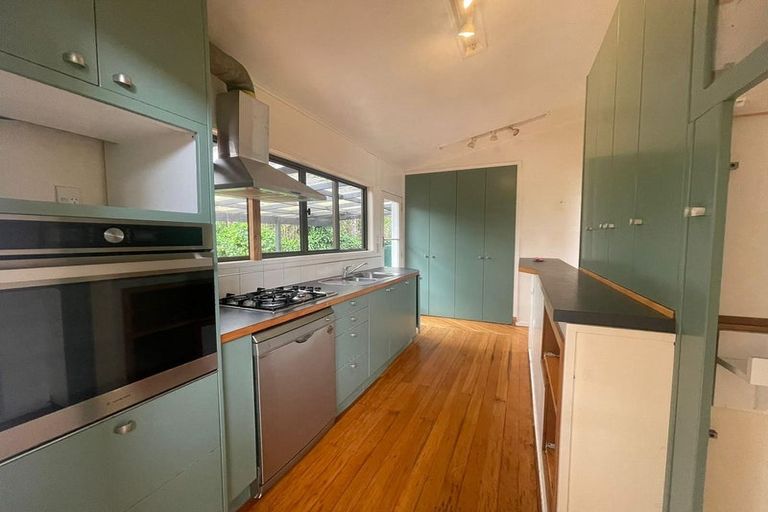 Photo of property in 62 Sylvan Crescent, Te Atatu South, Auckland, 0610