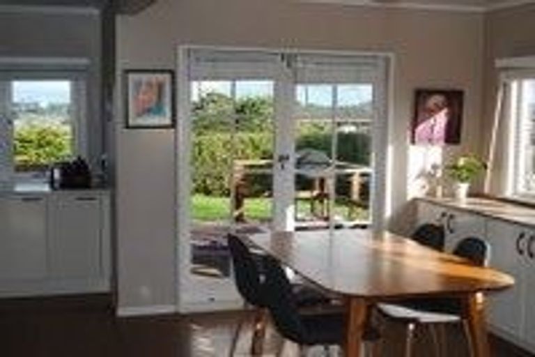 Photo of property in 70 Mclarin Road, Glenbrook, Waiuku, 2681