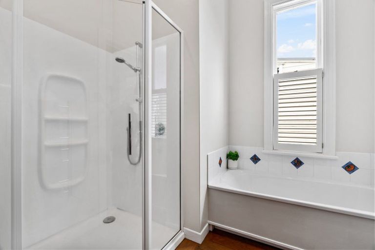 Photo of property in 108 Calliope Road, Stanley Point, Auckland, 0624