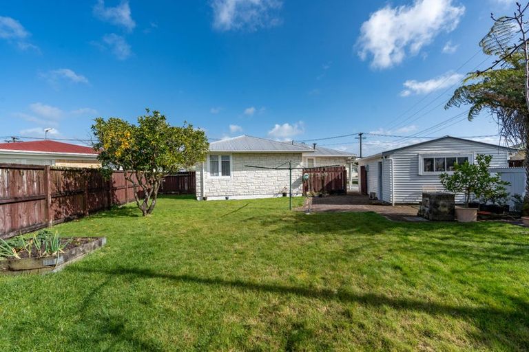 Photo of property in 18 Carrington Avenue, Hillcrest, Hamilton, 3216