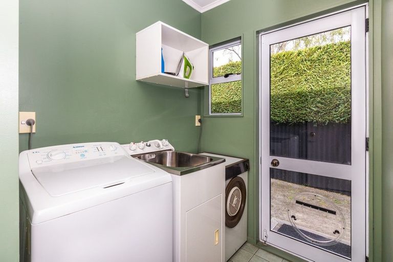 Photo of property in 2/12 Parata Street, Two Mile Bay, Taupo, 3330