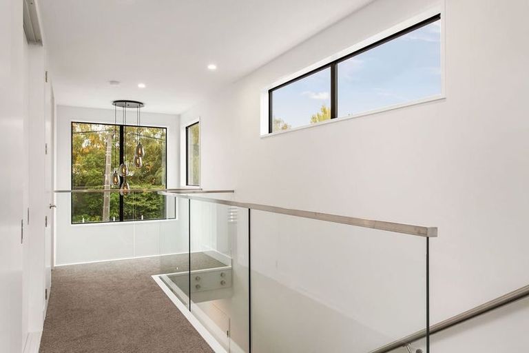 Photo of property in 17a Kirkwood Avenue, Upper Riccarton, Christchurch, 8041