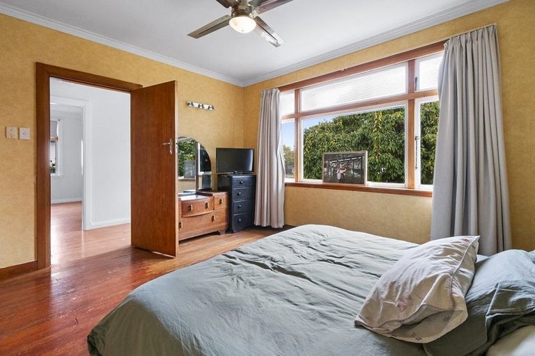 Photo of property in 7 Hobson Place, Takaro, Palmerston North, 4412