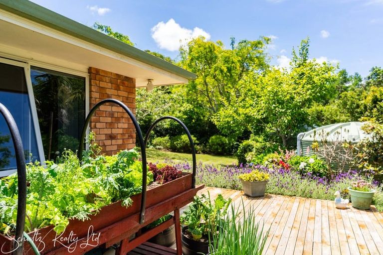 Photo of property in 11 Te Pahi River Drive, Paparoa, Maungaturoto, 0583