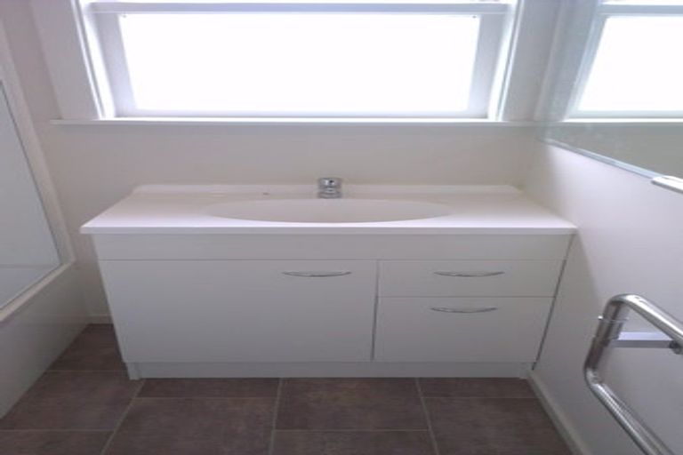 Photo of property in 36 Bowater Place, Manurewa, Auckland, 2102