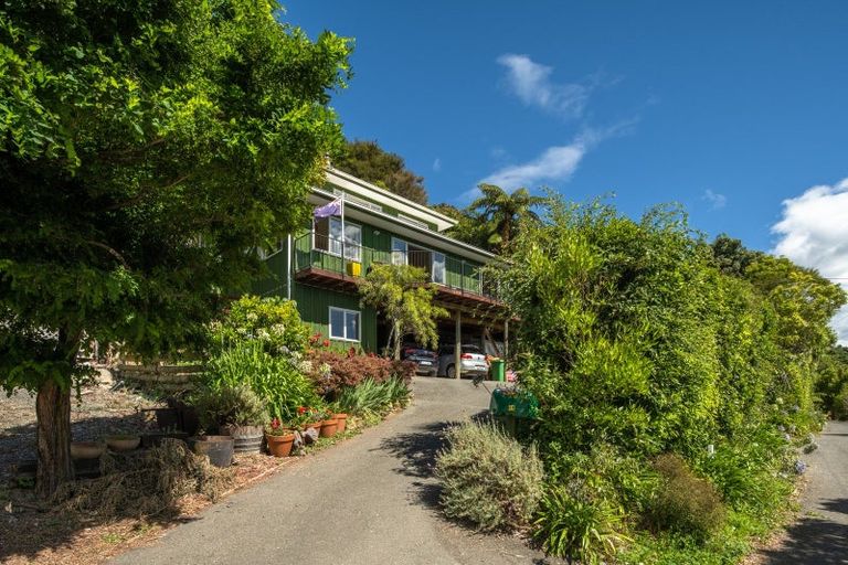 Photo of property in 69 Moenui Road, Havelock, Picton, 7281