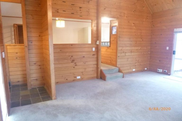 Photo of property in 93 Wiseley Road, West Harbour, Auckland, 0618