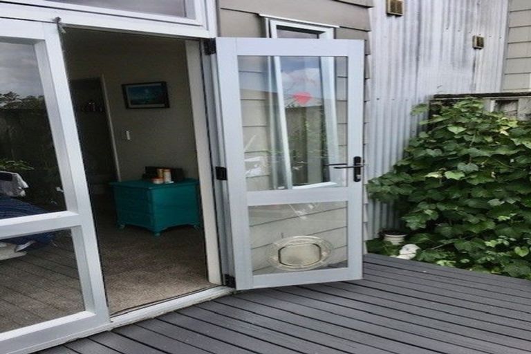 Photo of property in 62 Albionvale Road, Glen Eden, Auckland, 0602