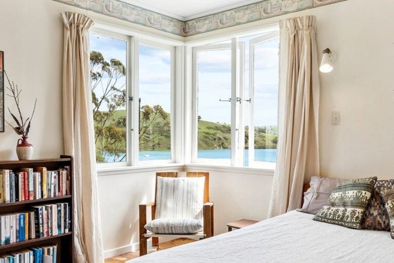 Photo of property in 111 Wharf Road, Port Albert, Wellsford, 0973