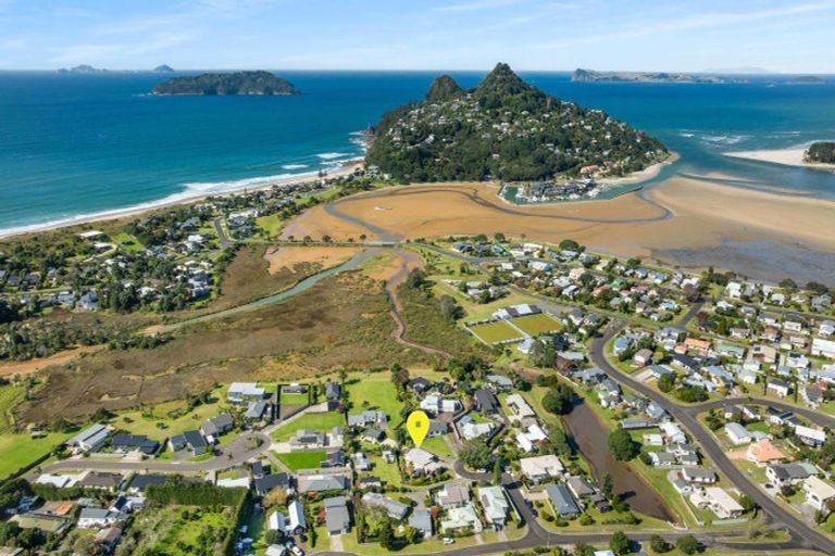 Photo of property in 10 Willow Grove, Tairua, 3508