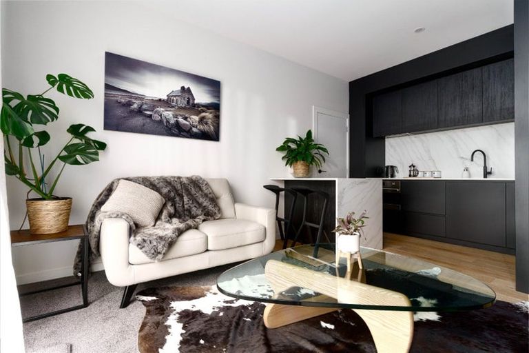 Photo of property in 431 Barbadoes Street, Edgeware, Christchurch, 8013