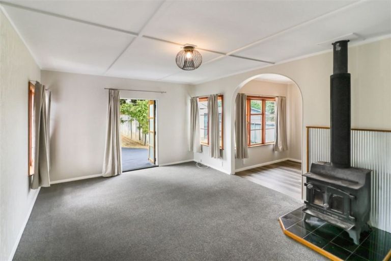 Photo of property in 10 Victor Street, Dannevirke, 4930