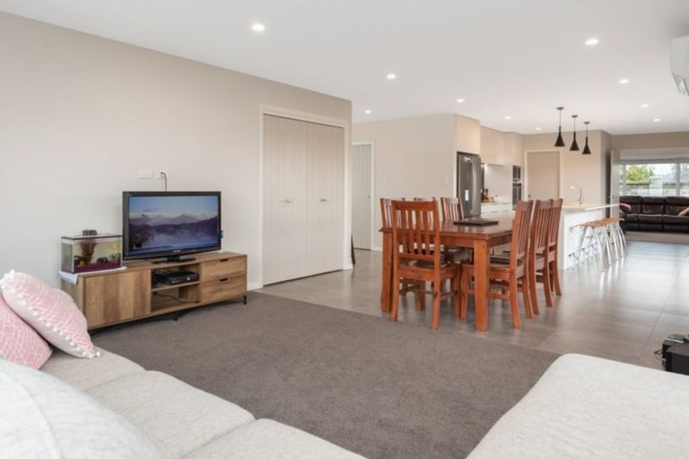 Photo of property in 12 Saint Thomas Avenue, Pyes Pa, Tauranga, 3112