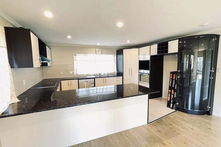 Photo of property in 74 Clover Drive, Henderson, Auckland, 0610