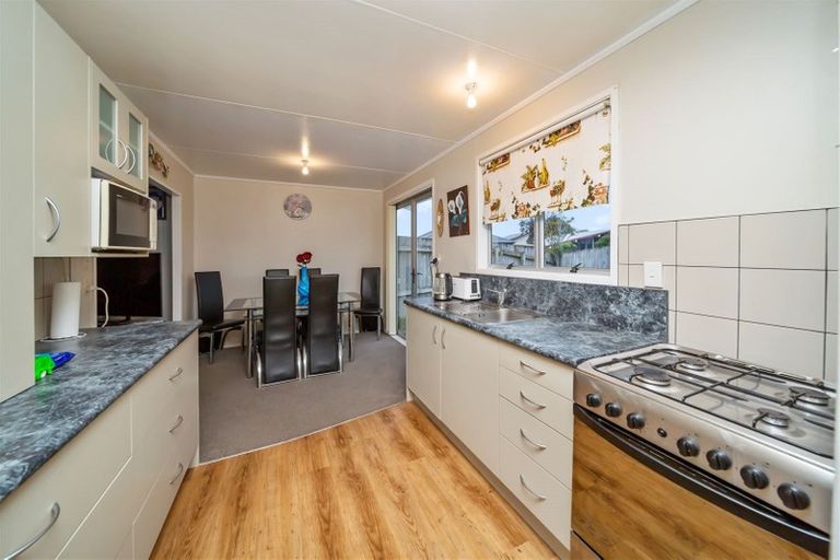 Photo of property in 3 Totara Crescent, Hawera, 4610