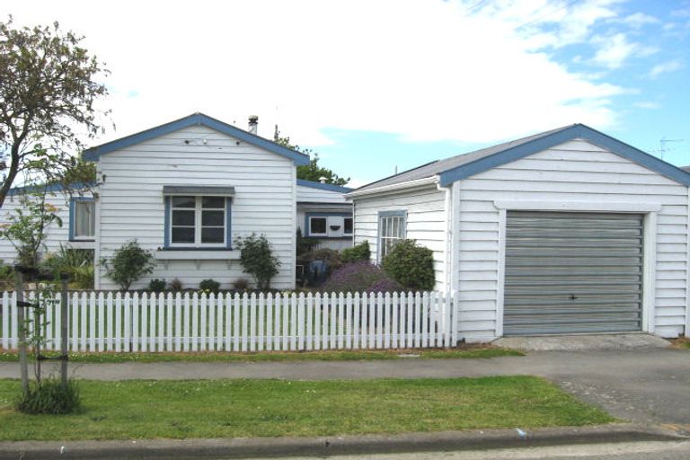 Photo of property in 7 Gilbert Street, Amberley, 7410